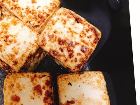 フライパンで焼き豆腐